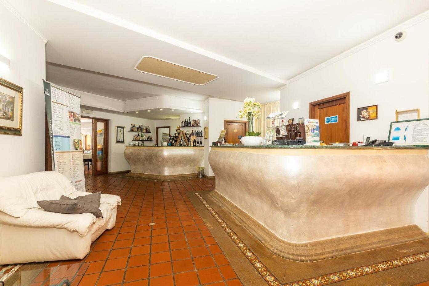 Hotel L'Ulivo Girasole Ngoại thất bức ảnh