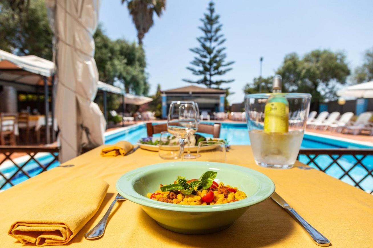 Hotel L'Ulivo Girasole Ngoại thất bức ảnh