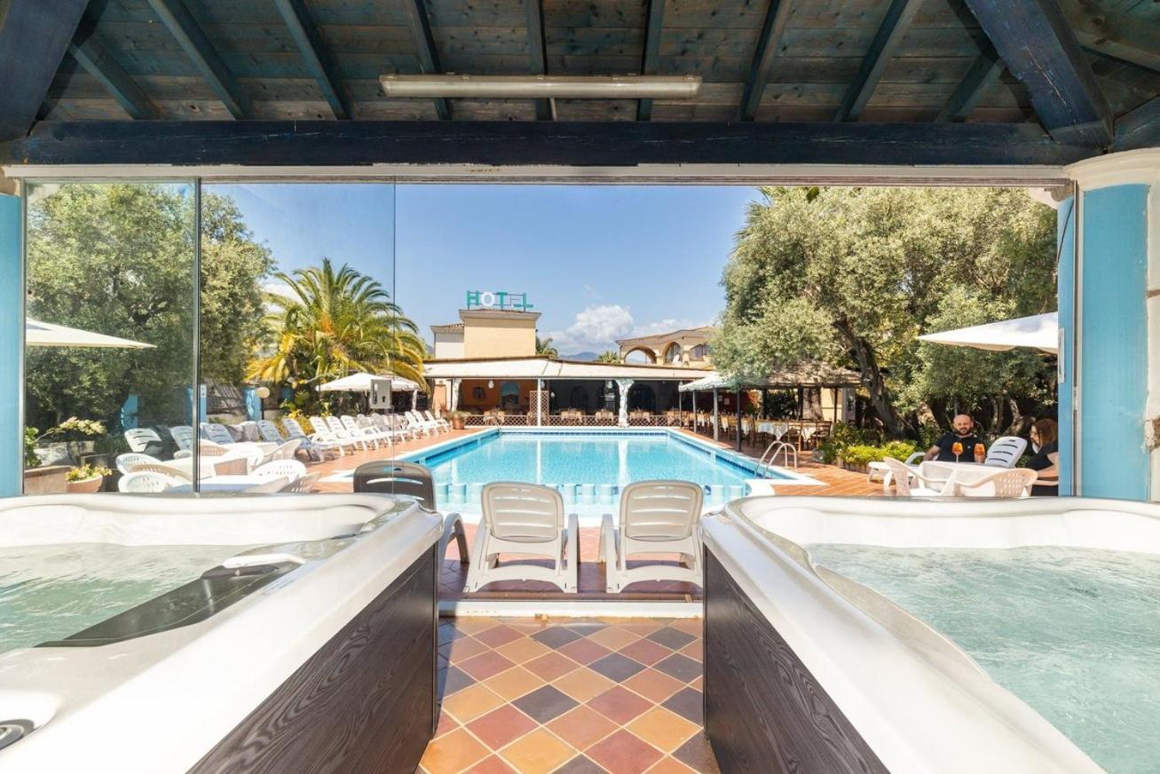 Hotel L'Ulivo Girasole Ngoại thất bức ảnh
